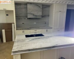 Quartzite or Granite – Which Natural Stone is Best for Your Kitchen Countertop?