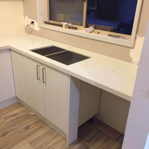 Carrara Quartz Kitchen benchtop Install