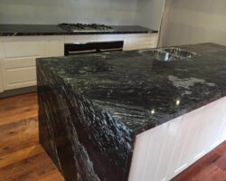 4 Tips to Use the Black Benchtop Trend to Your Advantage